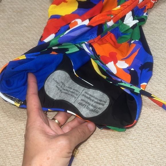 Ralph Lauren Bold Abstract Floral Swimsuit - Picture 7 of 11